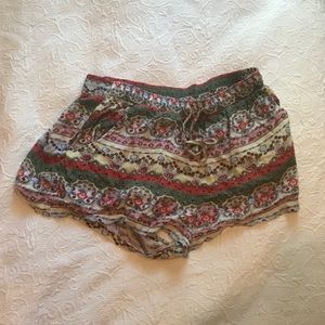 🛑SOLD🛑 American Eagle Patterned Flowy Shorts